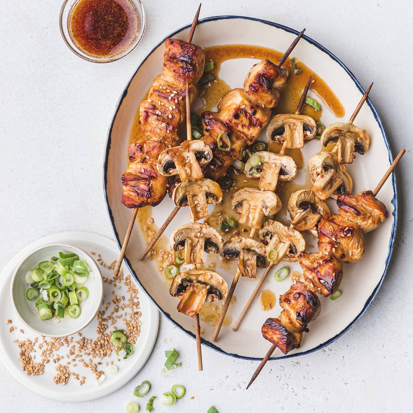 Yakitori spiesjes met kip en champignons - Recepten Dual EasyFry&Grill | Tefal