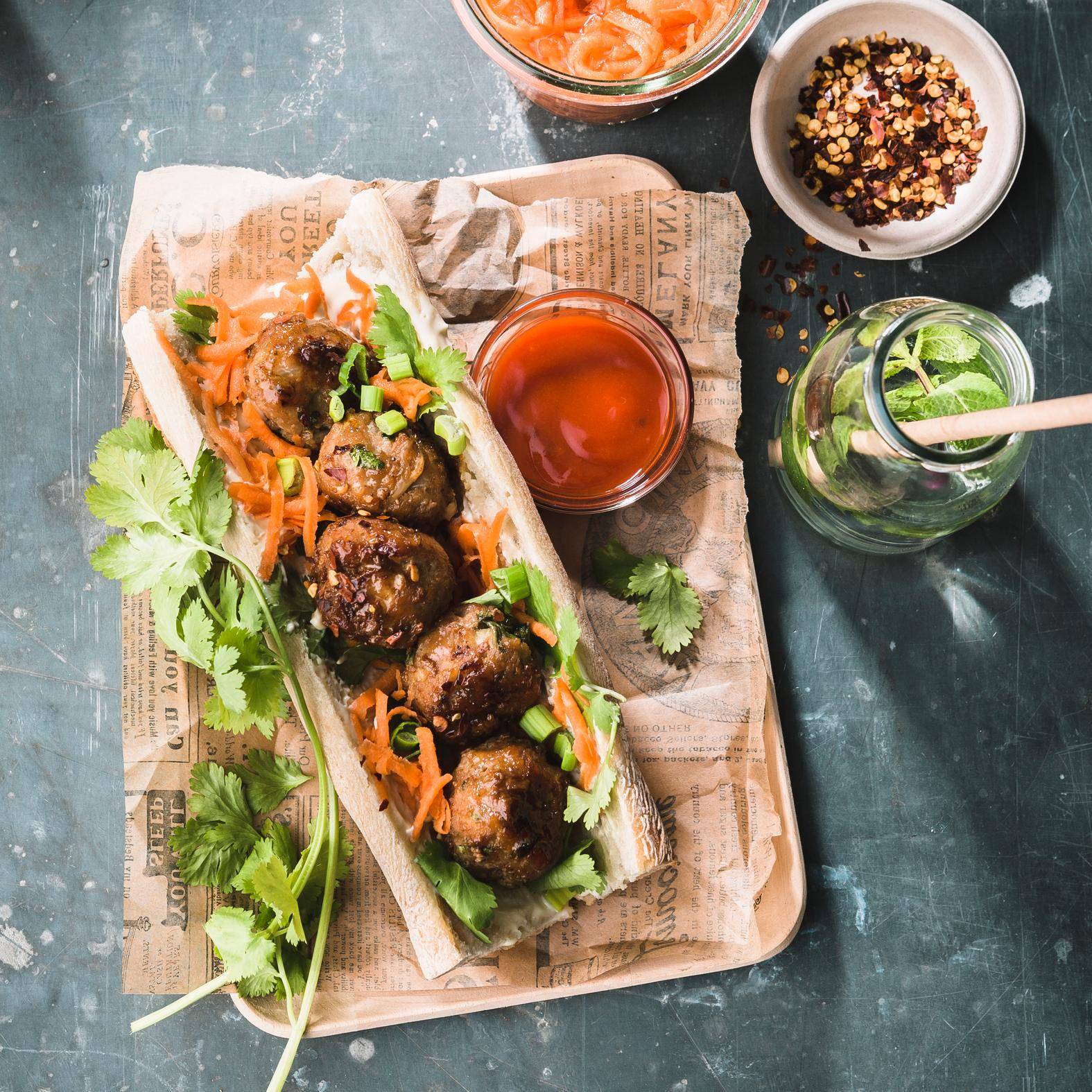 Bánh mì met gehaktballetjes - Recepten EASY FRY & GRILL 2 in 1 DIGITAL | Tefal