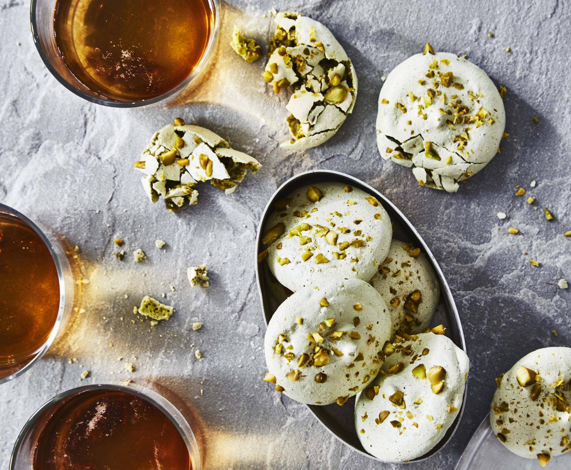 Meringues met pistachenootjes en matcha (thee) - Recepten Cake Factory | Tefal