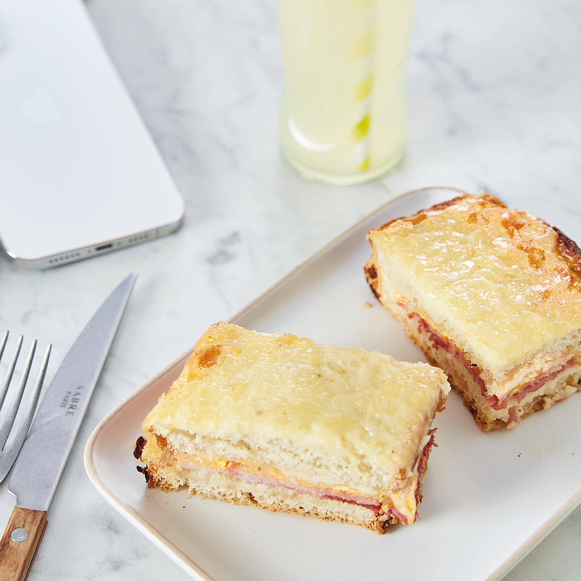 Tosti met kaas en ham - Recepten Easy Fry Compact | Tefal