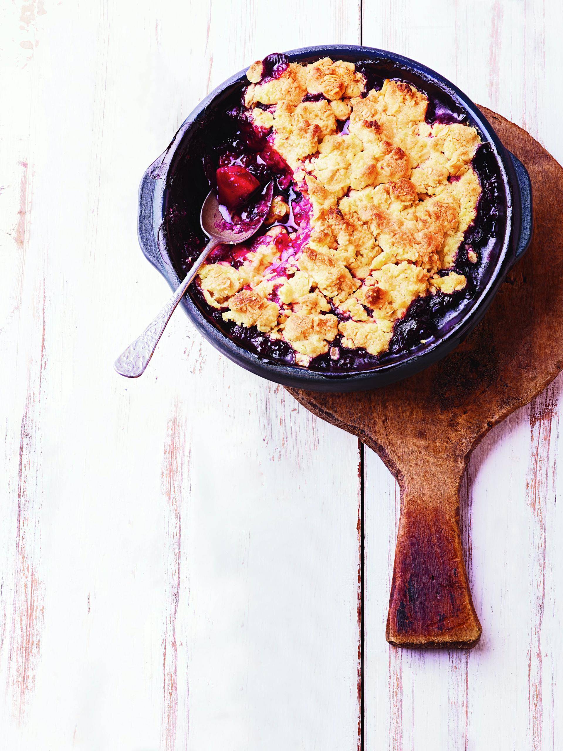 Crumble van appel en rode bessen - Recepten EASY FRY GRILL & STEAM 3 in 1 | Tefal