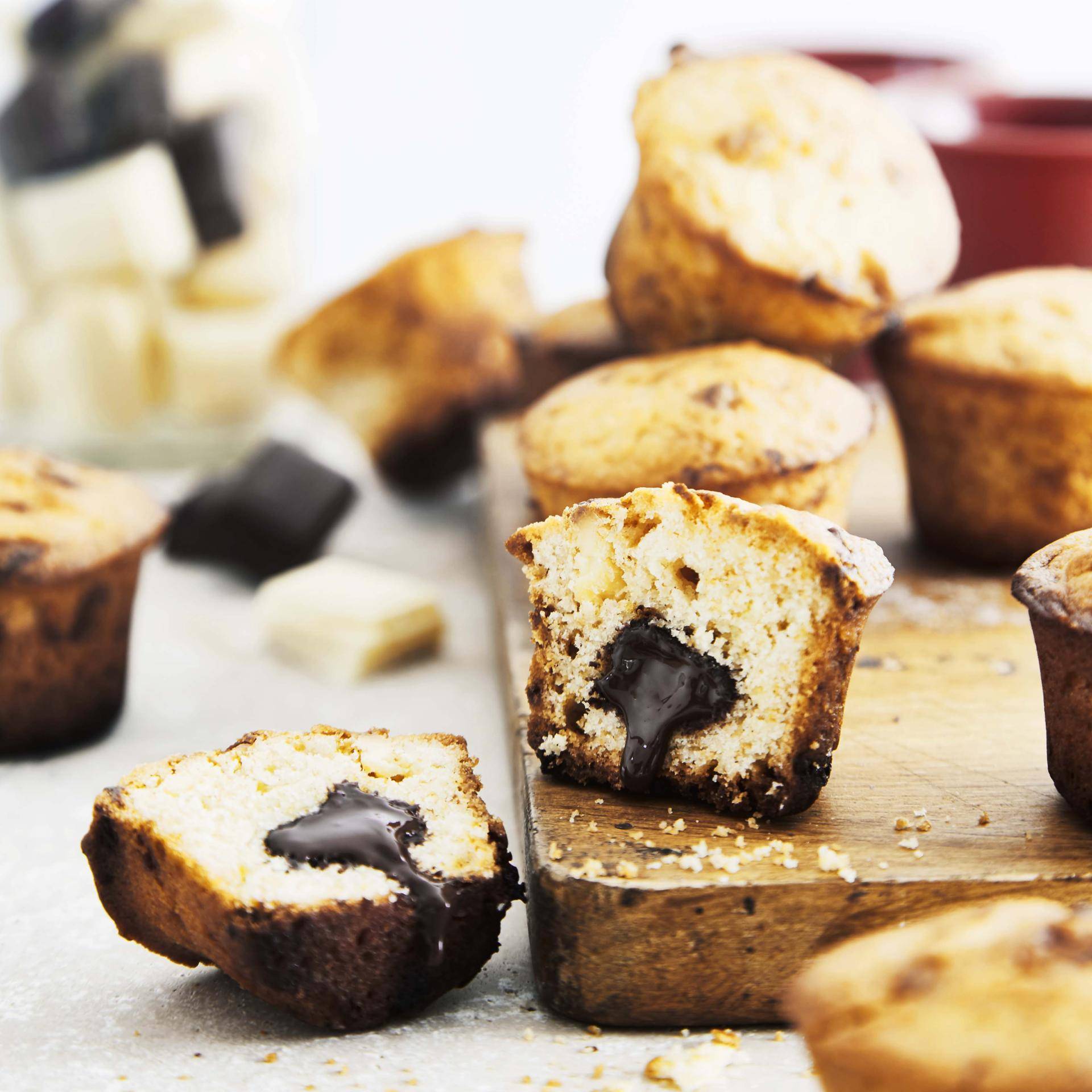 Cakejes met zachte witte chocolade en pure chocoladevulling - Recepten Cake Factory | Tefal