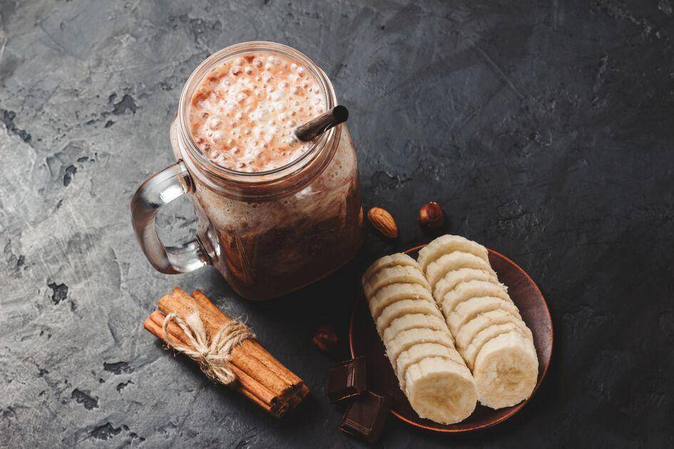 Milkshake met hazelnootmelk, banaan, agavesiroop en kaneel - Recepten Perfectmix + | Tefal