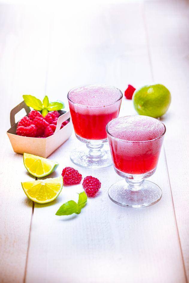 Radiant raspberry and lemonade cocktail - Recepten Blend up | Tefal