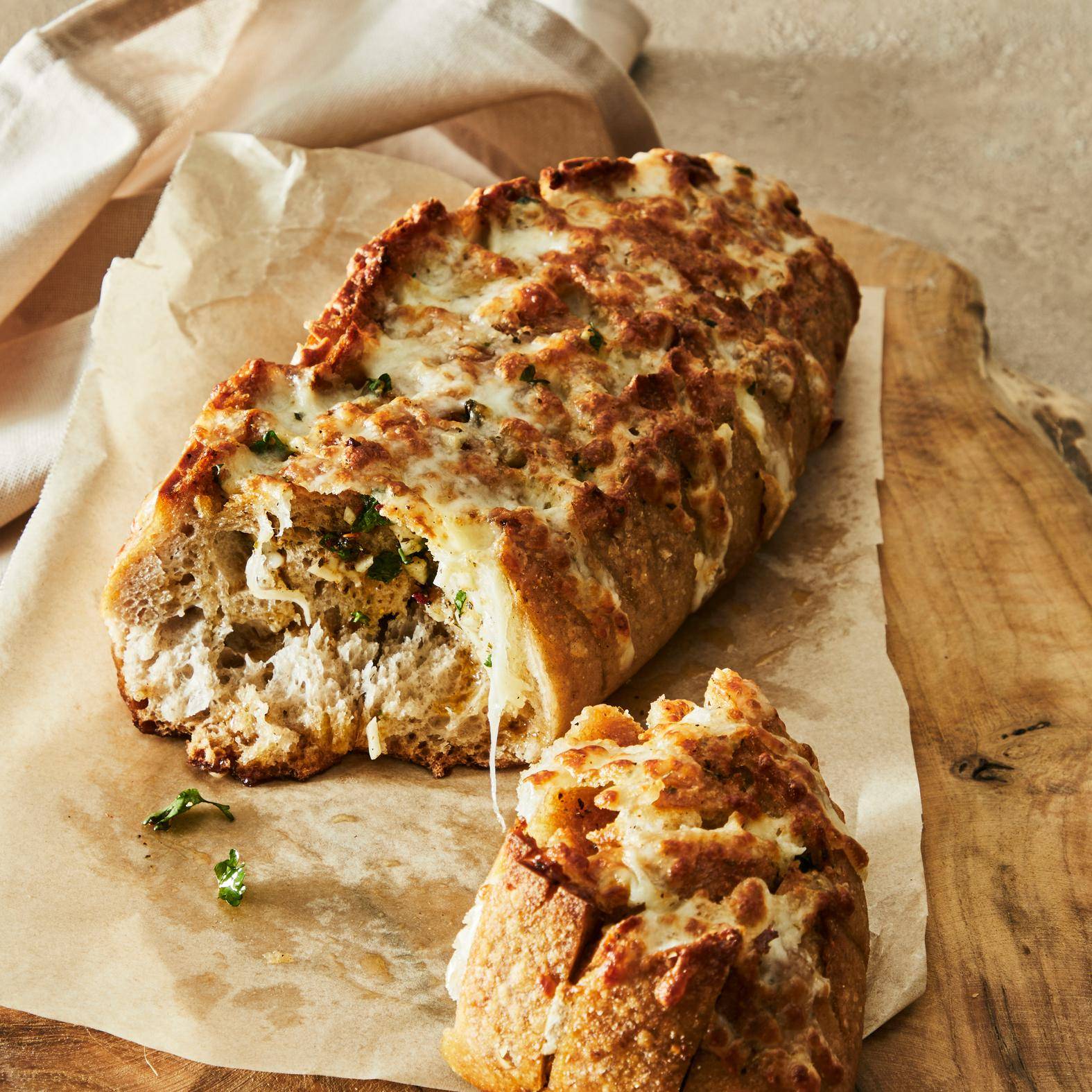 Knoflook kaasbrood - Recepten Easy Fry Mega | Tefal