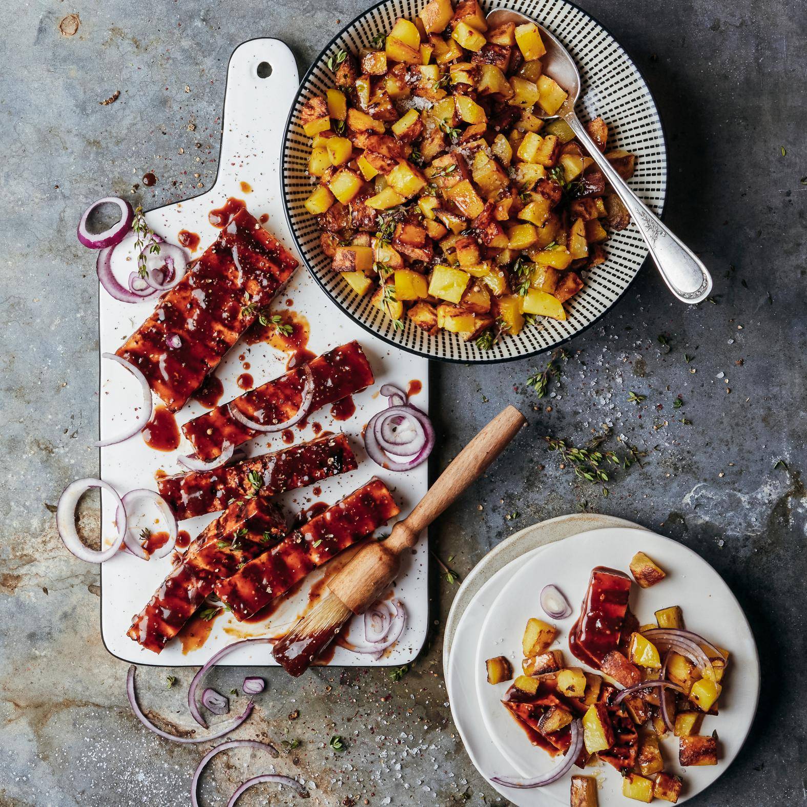 Tofuribbetjes met tijm en gebakken aardappelen - Recepten OptiGrill 2in1 | Tefal
