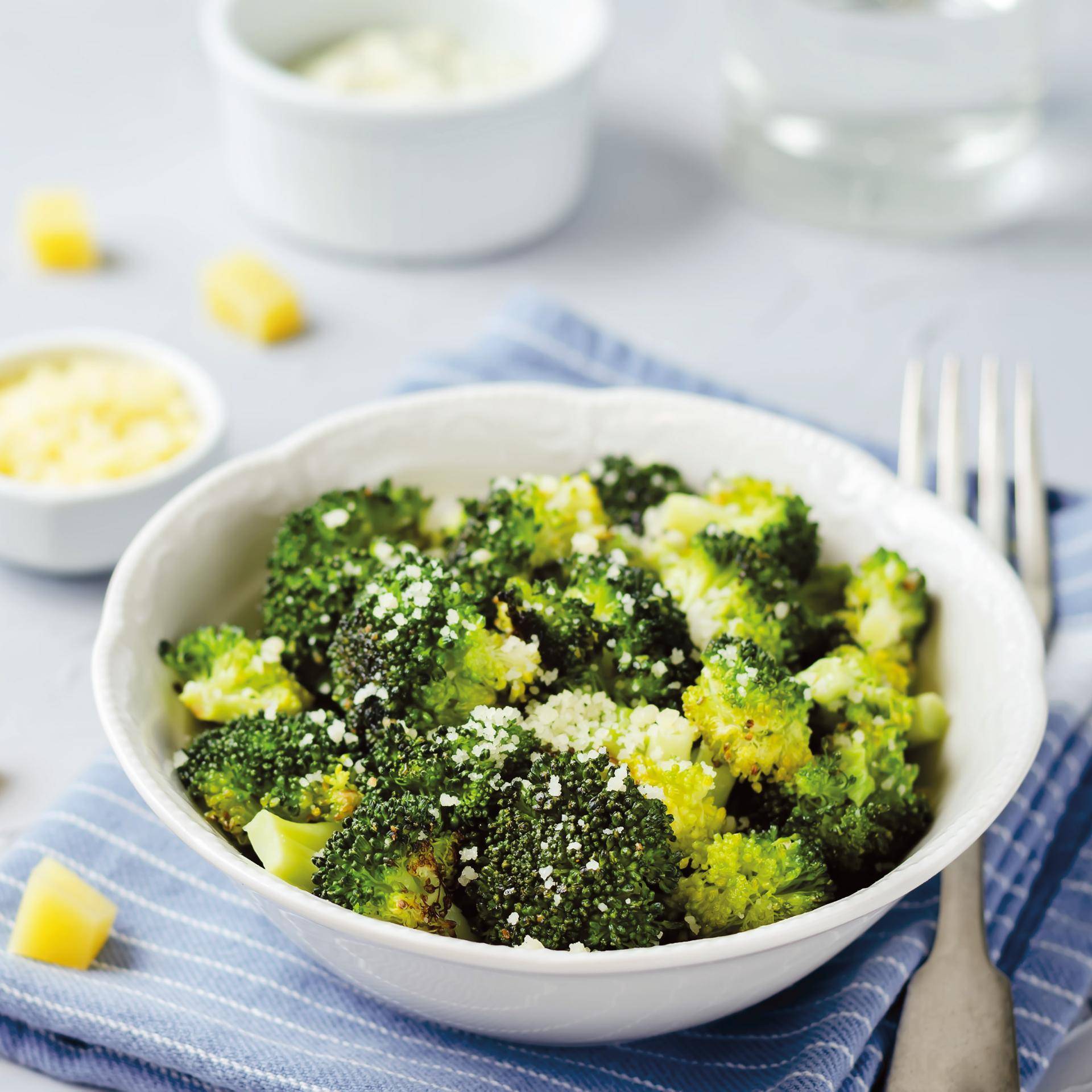 Broccoli met parmezaan - Recepten Easy Fry Mega | Tefal