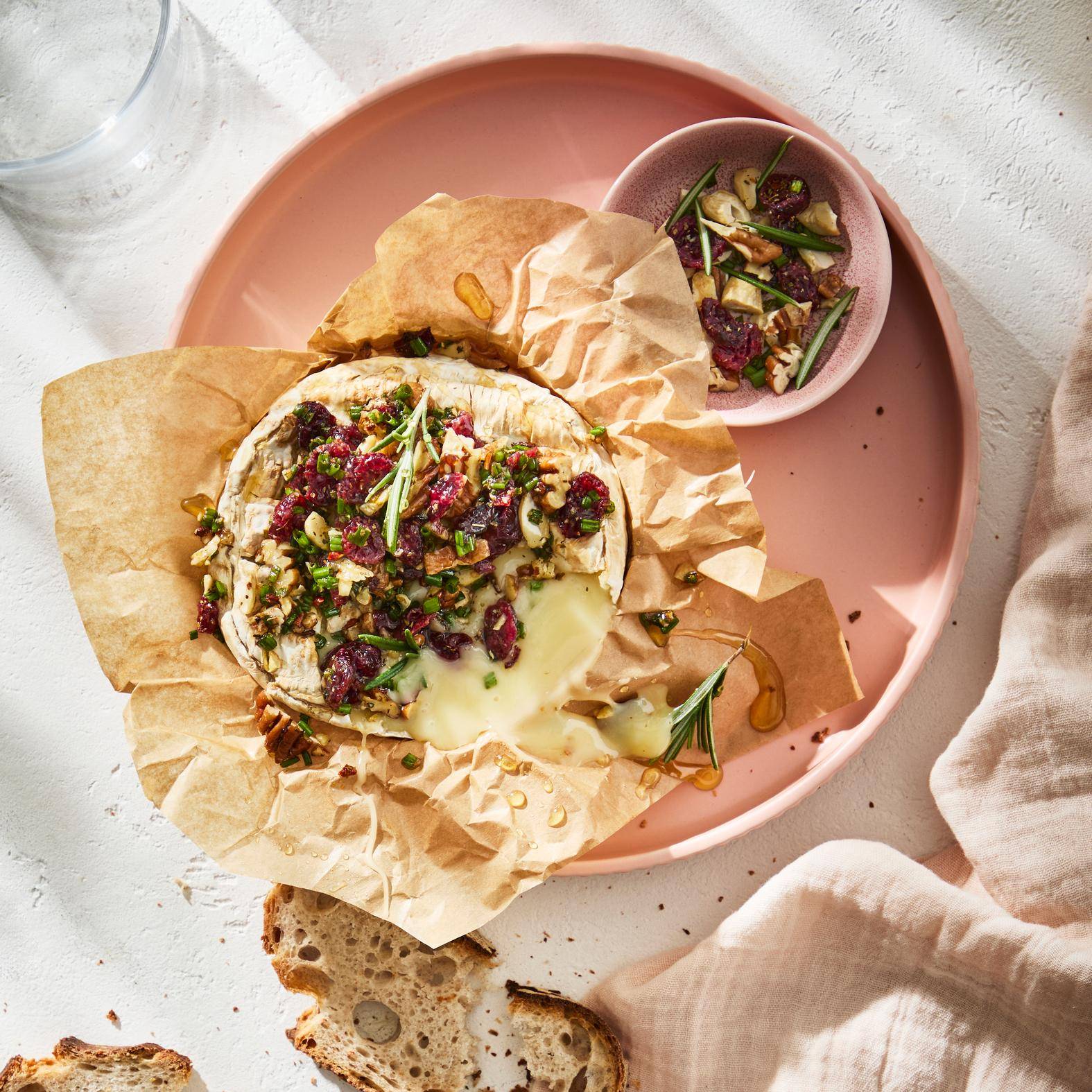 Warme camembert met noten en kruiden - Recepten Dual EasyFry | Tefal
