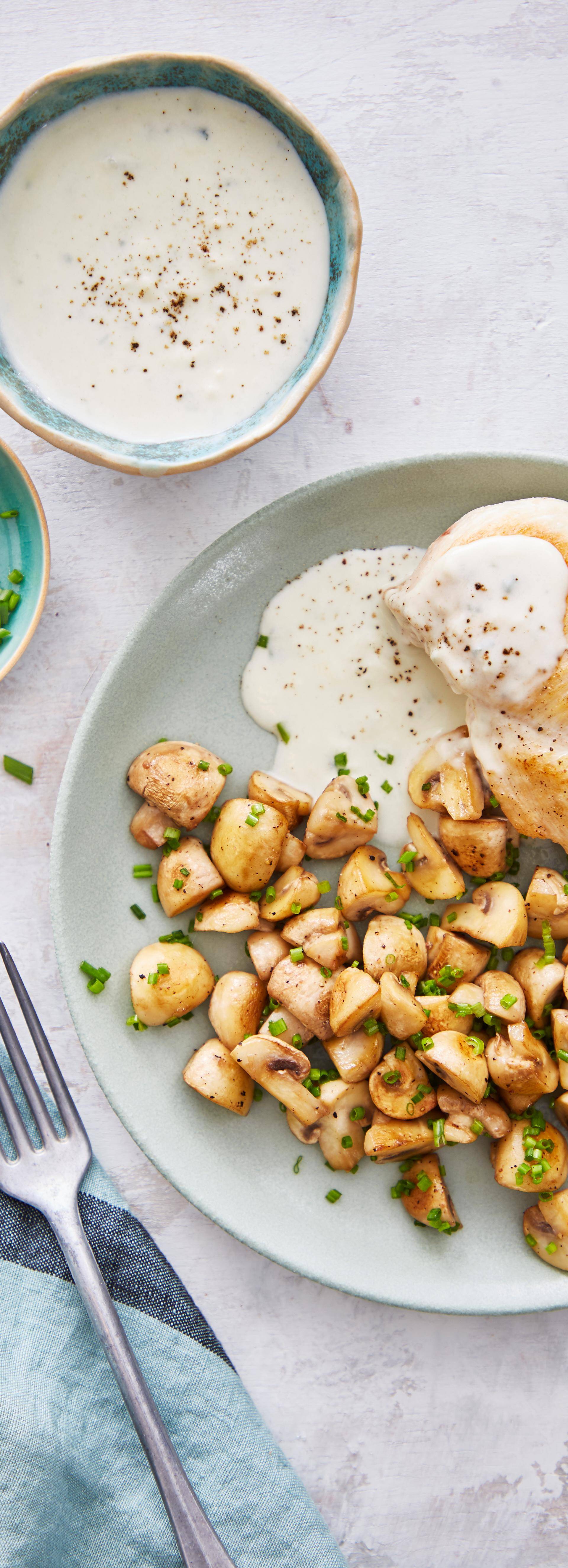 Kipfilets met spek en groenten met rode pesto - Recepten Easy Fry Mega | Tefal