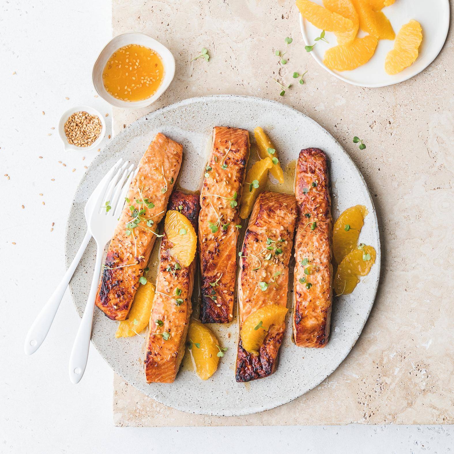Met sinaasappel gekaramelliseerde zalm - Recepten Dual EasyFry&Grill | Tefal