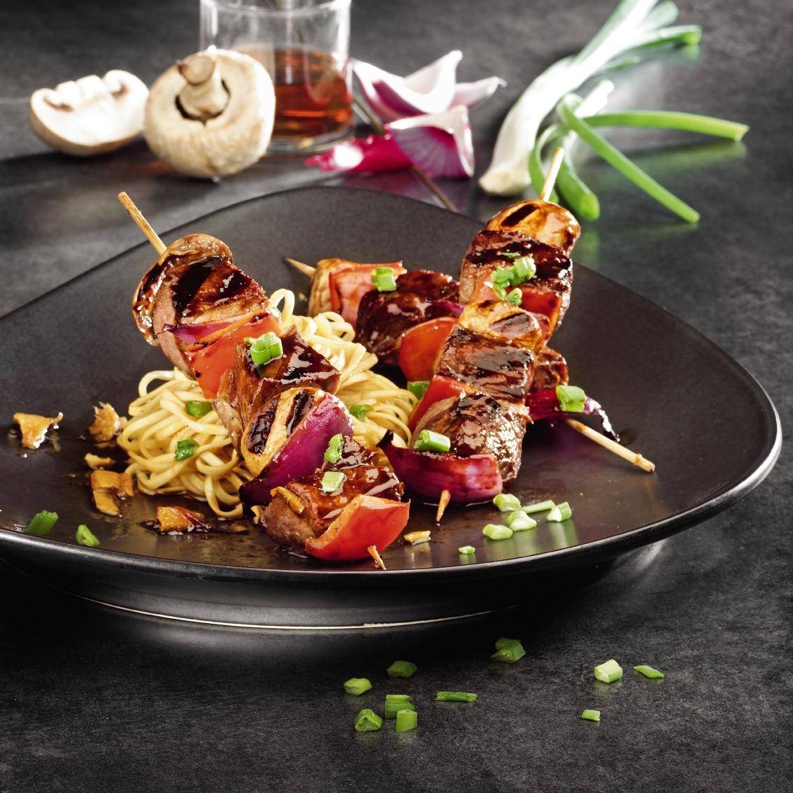 Biefstukspiesjes met champignons en teriyakisaus - Recepten OptiGrill + | Tefal