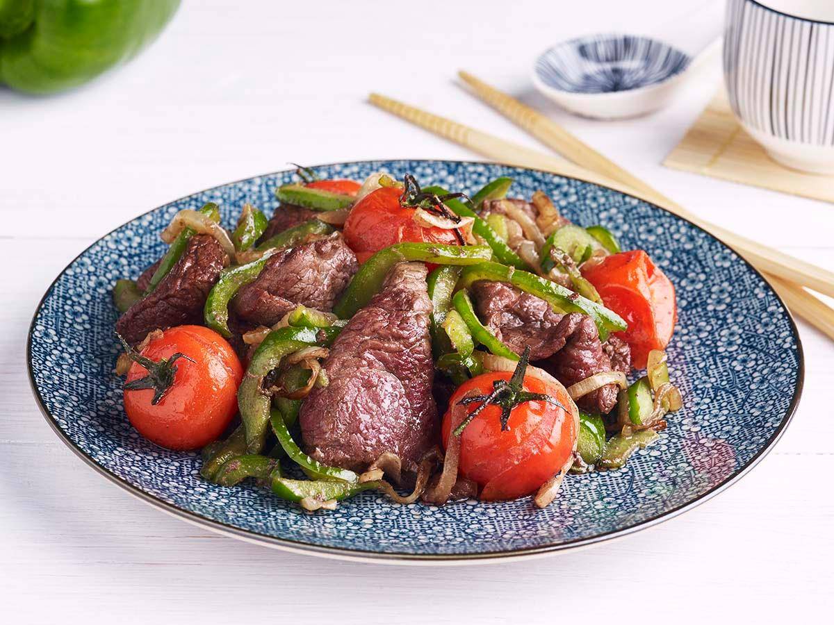 Gesauteerd rundvlees met groene paprika en gember - Recepten Actifry Genius XL | Tefal