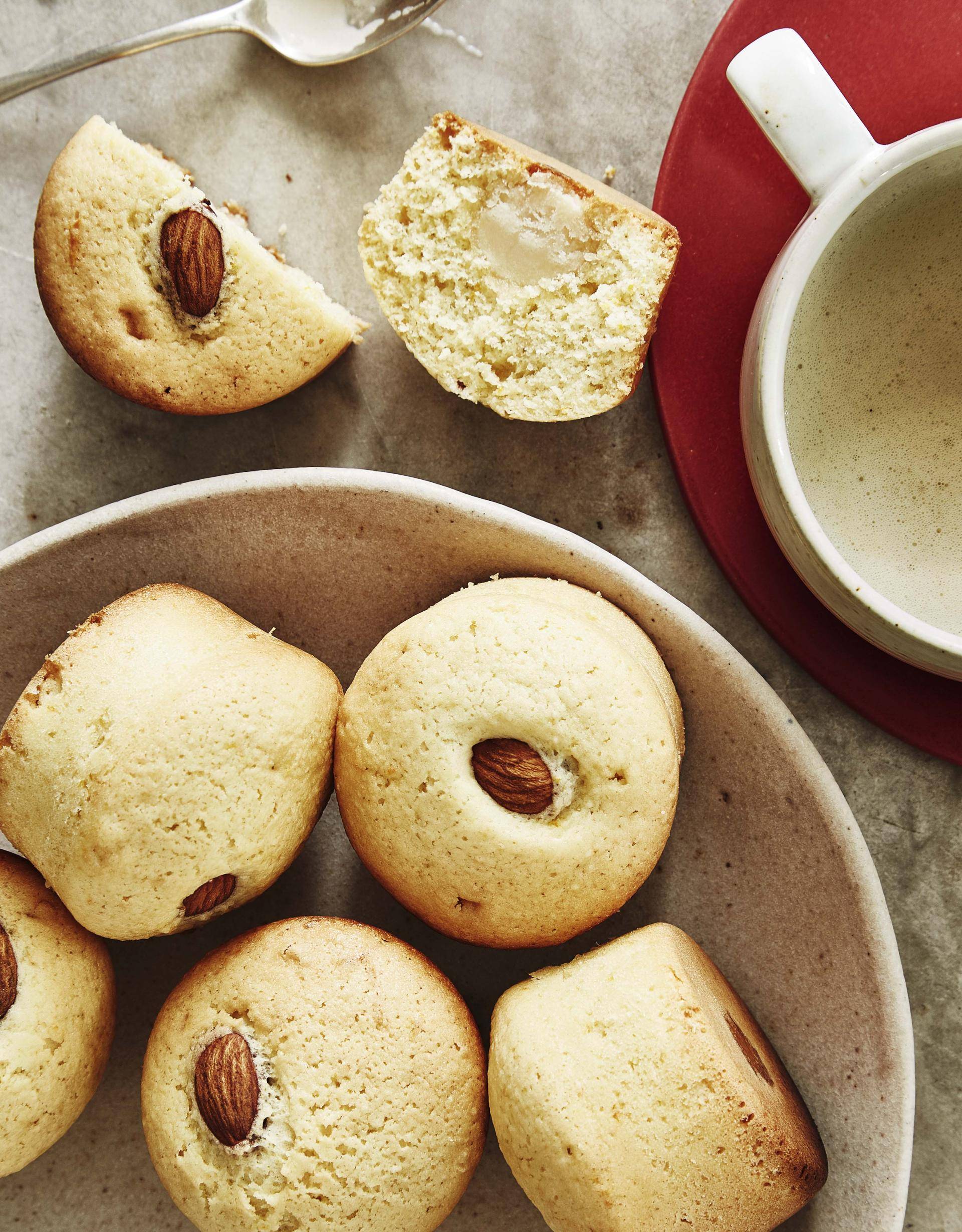 Zachte cakejes met amandel en sinaasappel - Recepten Cake Factory | Tefal