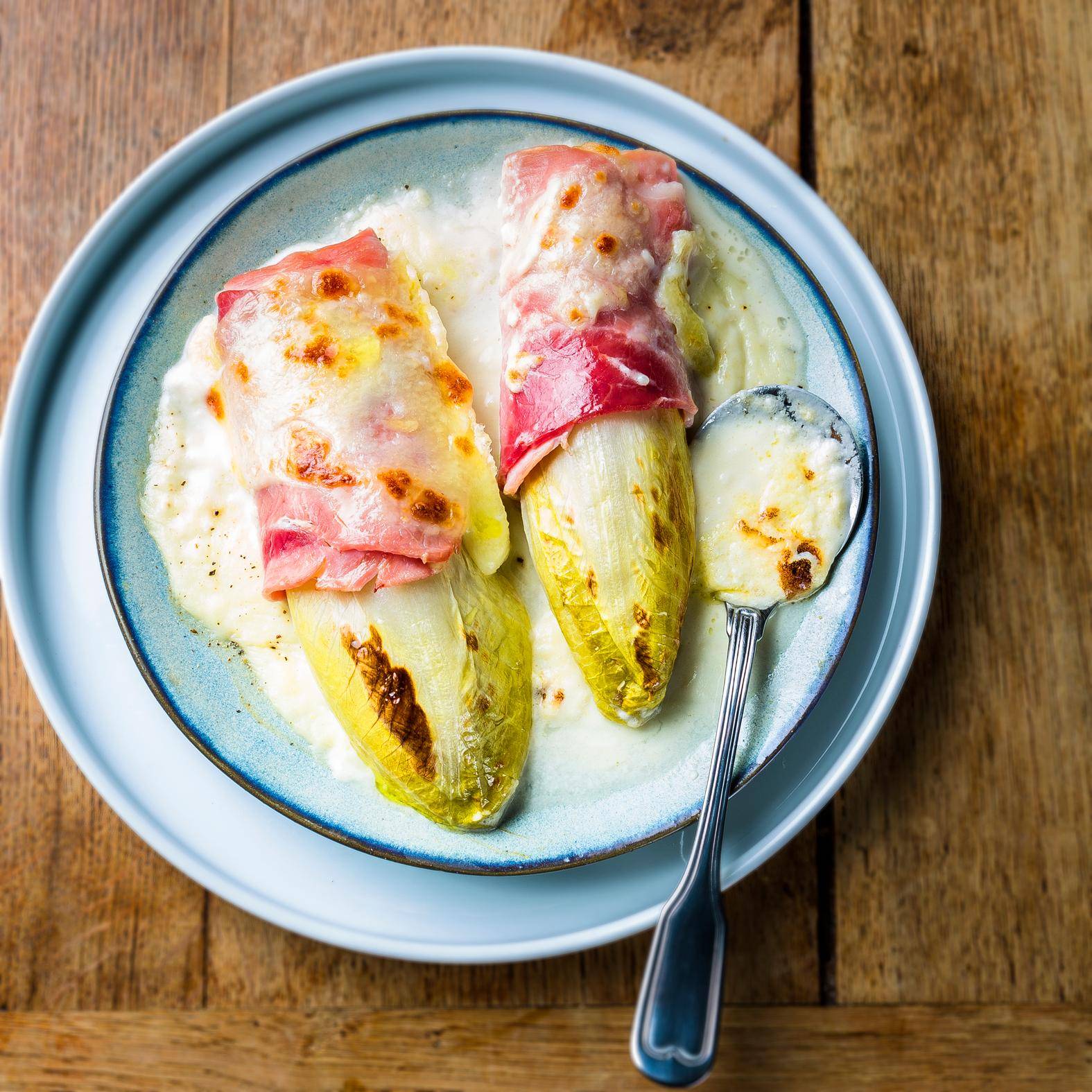 Gegratineerde witlofrolletjes met ham - Recepten EASY FRY OVEN & GRILL 9 in 1 | Tefal