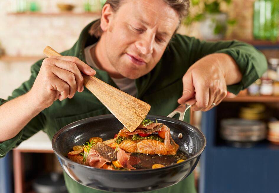 Maak kennis met Enjoy keramische pannen van Jamie Oliver by Tefal